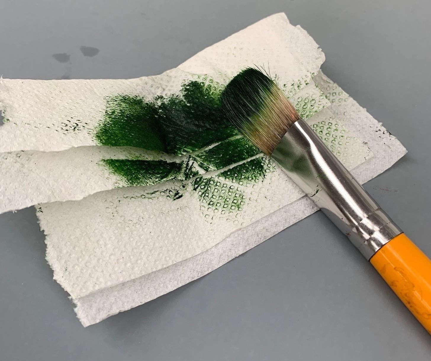 How to Clean Oil Paint Brushes